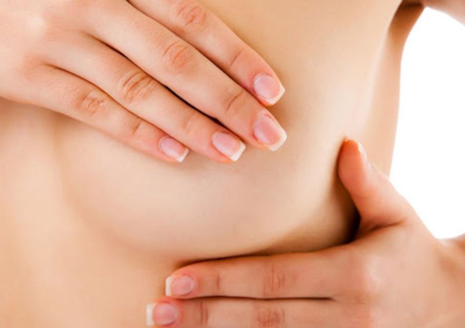 Massage ngực - cải thiện tình trạng rạn da